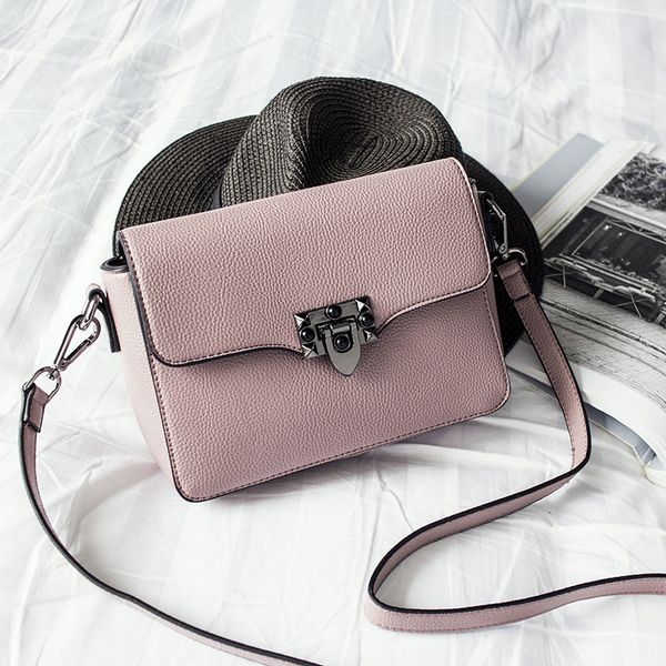 women's 2020 wide shoulder strap fashion embossed leather messenger bag fairy bag
women's 2020 wide shoulder strap fashion embossed leather messenger bag fairy bag
