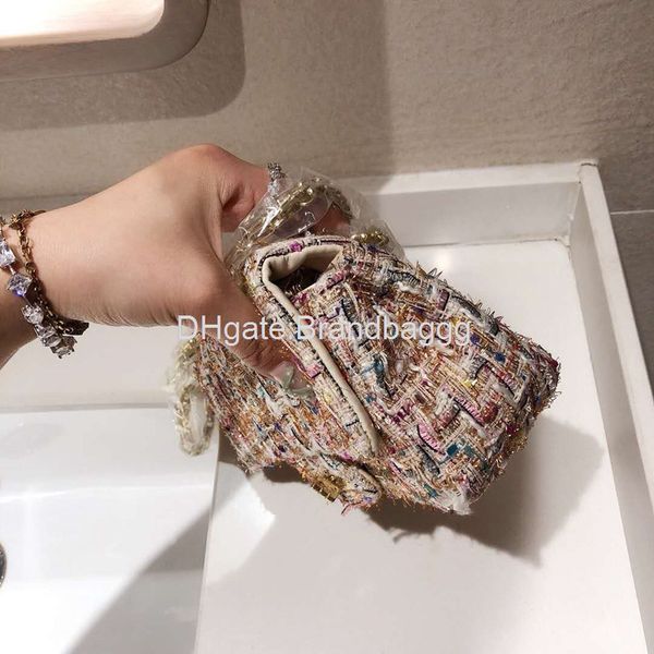 2020 luxury handbags purses brand crossbody bag designer bags fashion letter woolen design messenger bag three color
2020 luxury handbags purses brand crossbody bag designer bags fashion letter woolen design messenger bag three color