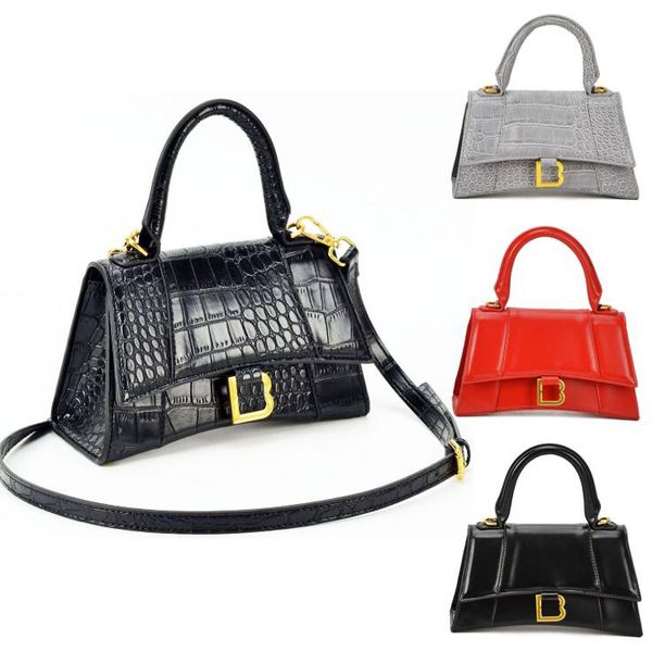 the latest est brand designer ladies bag new simple fashion wild crossbody bag portable women shoulder bag
the latest est brand designer ladies bag new simple fashion wild crossbody bag portable women shoulder bag