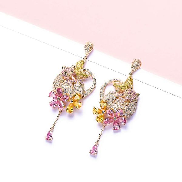 fashion- and american manufacturers directly sell s925 silver needles, micro-set zircon plated real gold cat moon flower earrings
fashion- and american manufacturers directly sell s925 silver needles, micro-set zircon plated real gold cat moon flower earrings