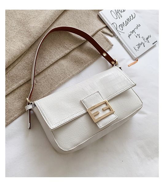 2020 ladies' high-quality shoulder bag retro underarm bag women baguette classic brand lock wild shoulder designer handbags selling
2020 ladies' high-quality shoulder bag retro underarm bag women baguette classic brand lock wild shoulder designer handbags selling