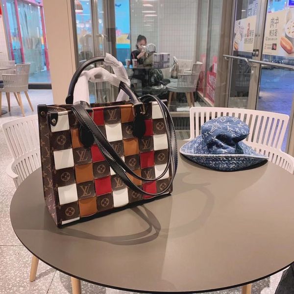 Fendi mall bucket bag with original box 2019 paragraph late t tar with invoice fendi counter
Fendi mall bucket bag with original box 2019 paragraph late t tar with invoice fendi counter