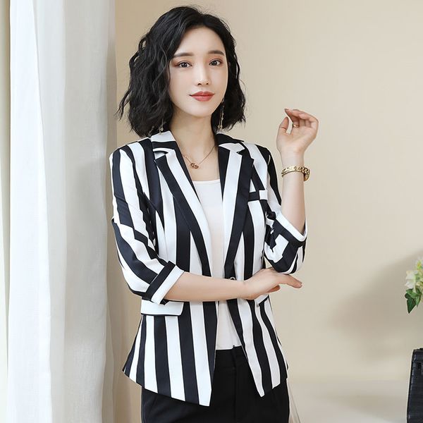 2020 spring and autumn stripped women's blazer jacket slim short coat women's clothing fashion female suit jacket, White;black
2020 spring and autumn stripped women's blazer jacket slim short coat women's clothing fashion female suit jacket, White;black