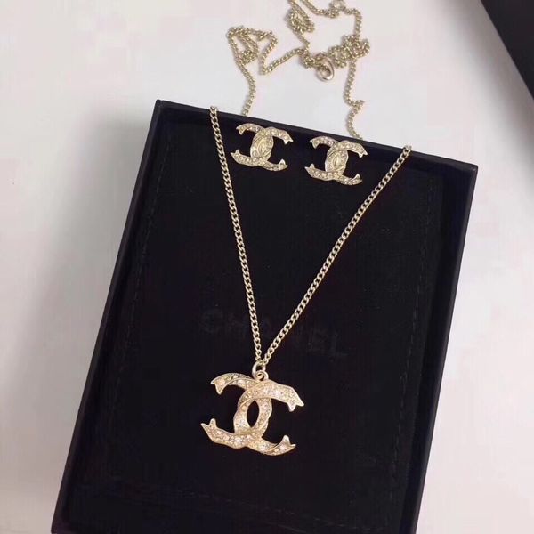 designer luxury the king small size initial pendant iced out custom charm necklace cubic with chain
designer luxury the king small size initial pendant iced out custom charm necklace cubic with chain