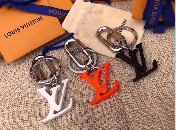 colorful fashion keychains leather round original stainless steel famous designerkeychain for gifts with box ing, Silver
colorful fashion keychains leather round original stainless steel famous designerkeychain for gifts with box ing, Silver