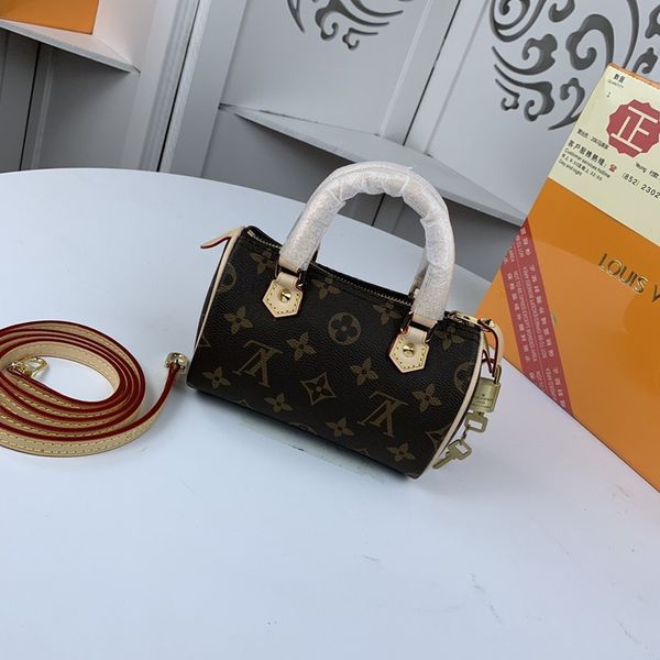 m92645-6 new french-end brand luxury handbags fashion leather bag womens party travel decoration bag with box ing
m92645-6 new french-end brand luxury handbags fashion leather bag womens party travel decoration bag with box ing