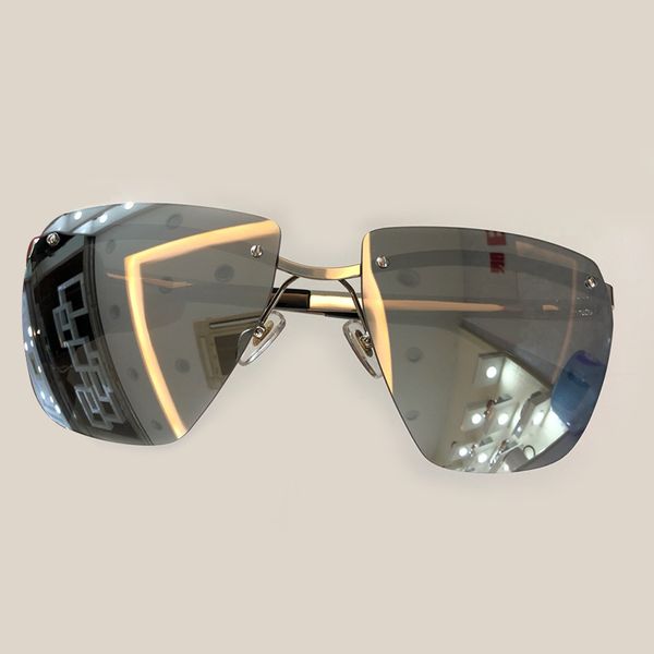 2019 новые rimless женщины солнцезащитные очки с упаковочная коробка feminino винтажной моды оттенки с объективом защиты uv400, White;black
2019 новые rimless женщины солнцезащитные очки с упаковочная коробка feminino винтажной моды оттенки с объективом защиты uv400, White;black