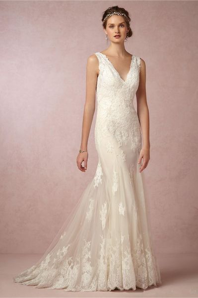 2019 new princesa back hollow exquisite bridal gowns custom-made new fashionable v neck long train evening dresses vestido de noiva, Black;red
2019 new princesa back hollow exquisite bridal gowns custom-made new fashionable v neck long train evening dresses vestido de noiva, Black;red