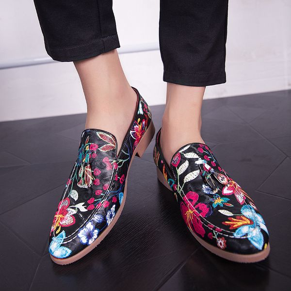 large size leather shoes flower men's casual loafers spring and autumn youth fashion pointed flat heel shoes men's, Black
large size leather shoes flower men's casual loafers spring and autumn youth fashion pointed flat heel shoes men's, Black