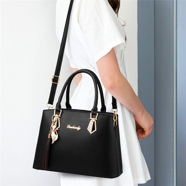 ladies 2pcs/set luxury fashion pu leather totes fashion new handbag casual simple solid shoulder bag
ladies 2pcs/set luxury fashion pu leather totes fashion new handbag casual simple solid shoulder bag
