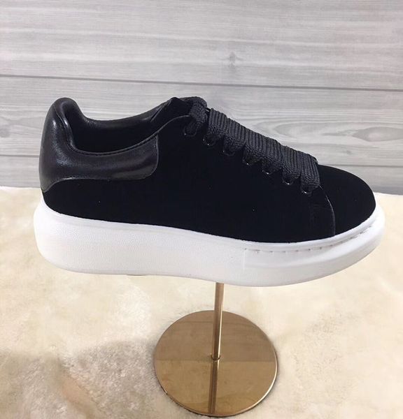 new brand classic designer men women fashion white leather low sports sneakers flat shoes 35-45 with box, Black
new brand classic designer men women fashion white leather low sports sneakers flat shoes 35-45 with box, Black