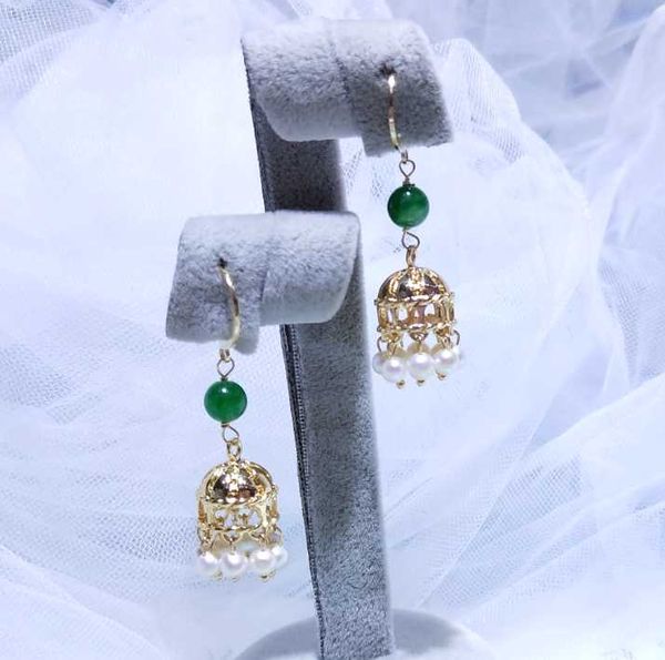 original chinese style design pavilion with natural freshwater pearl earring and ear clip, Golden;silver
original chinese style design pavilion with natural freshwater pearl earring and ear clip, Golden;silver