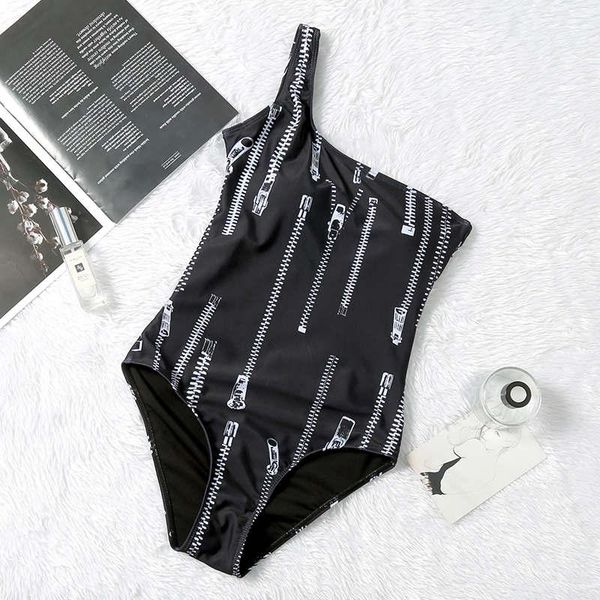 ss20 new arrival designer mos swimsuit summer beach bikini swimwear for women size s-xl 8863, White;black
ss20 new arrival designer mos swimsuit summer beach bikini swimwear for women size s-xl 8863, White;black