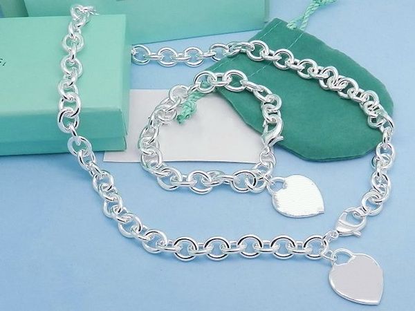 2021 thick chain with silver heart plate pendant necklaces and bracelet women charming necklaces bracelet suit
2021 thick chain with silver heart plate pendant necklaces and bracelet women charming necklaces bracelet suit