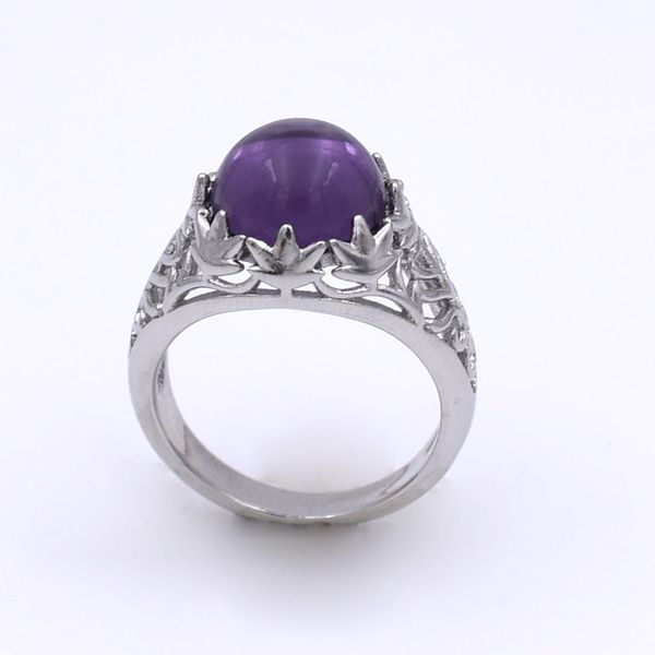 trendy retro silver color women ring with purple stone euramerican ladies simple hollow design wedding band ring jewelry anillos, Golden;silver
trendy retro silver color women ring with purple stone euramerican ladies simple hollow design wedding band ring jewelry anillos, Golden;silver