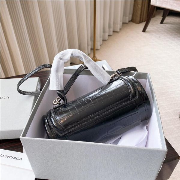2020 fashion simple small cylindrical bag hand b/l shoulder crossbody bag crocodile style classic
2020 fashion simple small cylindrical bag hand b/l shoulder crossbody bag crocodile style classic