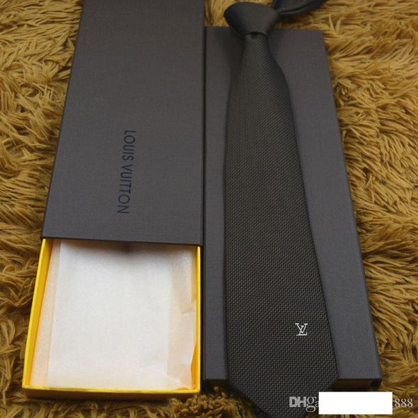 silk designer tie men's casual 8 cm vintage plaid tie luxury designer tie brand gift box 002, Blue;purple
silk designer tie men's casual 8 cm vintage plaid tie luxury designer tie brand gift box 002, Blue;purple