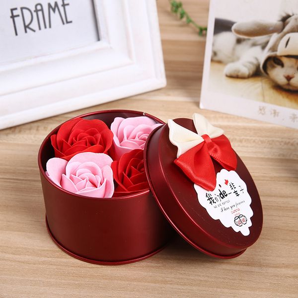 4pcs/set romantic rose soap flower heads artificial flowers bathing petals box for valentine's day wedding decoration gift
4pcs/set romantic rose soap flower heads artificial flowers bathing petals box for valentine's day wedding decoration gift