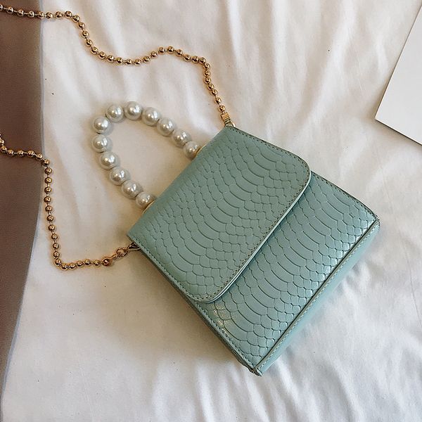 crocodile pattern pu leather crossbody bags for women 2019 new totes with pearl handle mini chain shoulder messenger bag purses
crocodile pattern pu leather crossbody bags for women 2019 new totes with pearl handle mini chain shoulder messenger bag purses