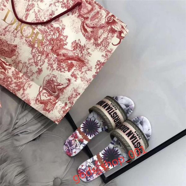 fashionable luxury slippers, stylish and comfortable, multi-color selection brings out the youthful charm of vitality, size 35-42, Black
fashionable luxury slippers, stylish and comfortable, multi-color selection brings out the youthful charm of vitality, size 35-42, Black