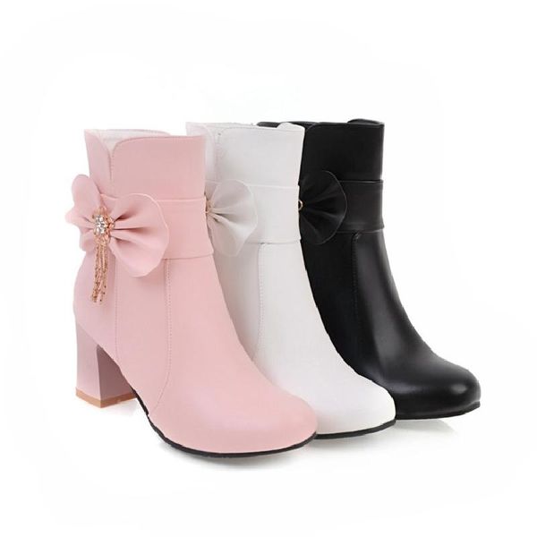 2020 autumn and winter new short tube boots thick heel fashion side zipper bowknot women's boots plus size, Black
2020 autumn and winter new short tube boots thick heel fashion side zipper bowknot women's boots plus size, Black