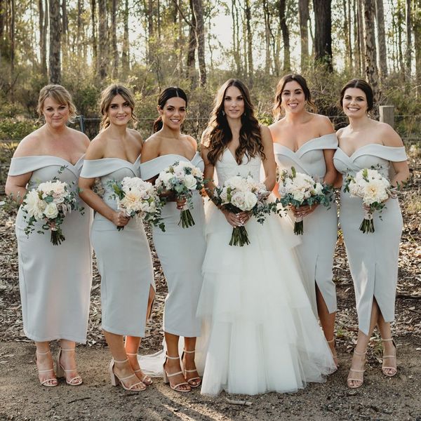 off shoulder sheath tea length short bridesmaids dresses side split slim honor of maid simple 2021 spring vestidos de honor of maid cheap, White;pink
off shoulder sheath tea length short bridesmaids dresses side split slim honor of maid simple 2021 spring vestidos de honor of maid cheap, White;pink