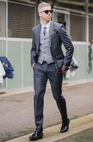 excellent grey groom tuxedos notch lapel groomsman wedding tuxedos fashion men prom party jacket blazer 3piece suit(jacket+pants+tie+vest)61, Black;gray 
excellent grey groom tuxedos notch lapel groomsman wedding tuxedos fashion men prom party jacket blazer 3piece suit(jacket+pants+tie+vest)61, Black;gray