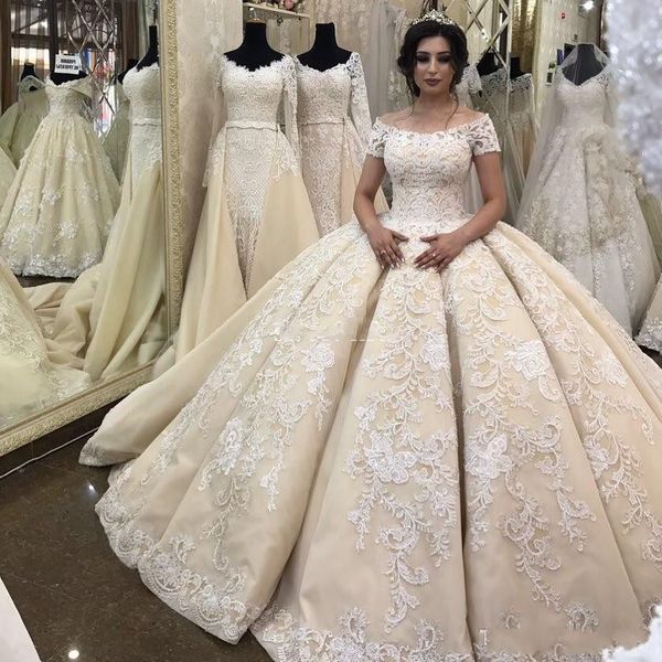 2019 new luxurious dubai ball gown wedding dresses off shoulder lace 3d appliques short sleeves sweep train plus size formal bridal gowns, White
2019 new luxurious dubai ball gown wedding dresses off shoulder lace 3d appliques short sleeves sweep train plus size formal bridal gowns, White