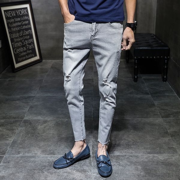 2019 new korean men's fashion hole jeans casual wild men's slim slimming nine points pants, Blue
2019 new korean men's fashion hole jeans casual wild men's slim slimming nine points pants, Blue