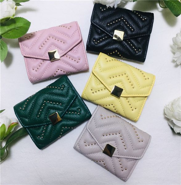 2019 genuine leather short fund penny package organ package woman card position more function rivet v wen chao
2019 genuine leather short fund penny package organ package woman card position more function rivet v wen chao