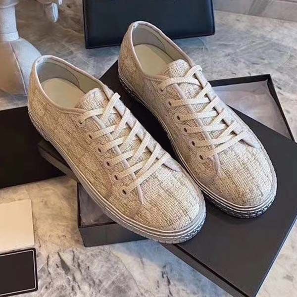 2020superior quality new designer woman knitted woolen cloth spring fashion shoes flat bottom walking shoes sneakers outdoor casual shoes, Black
2020superior quality new designer woman knitted woolen cloth spring fashion shoes flat bottom walking shoes sneakers outdoor casual shoes, Black