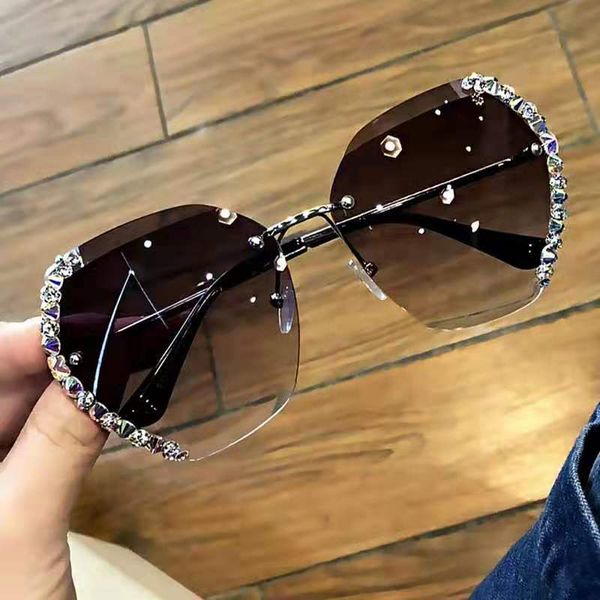 women men luxury designer sunglasses women ins korean style celebrity inspired round face big face student street racket new diamond set uv, White;black
women men luxury designer sunglasses women ins korean style celebrity inspired round face big face student street racket new diamond set uv, White;black