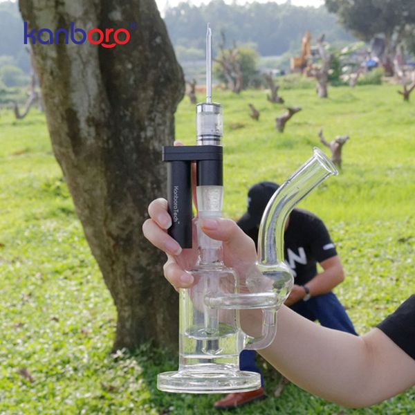 Оригинальный Kanboro Subdab Pro Dab Rig Enail восковой концентрат испаритель масла с керамической катушкой 18650 аккумулятор для стеклянного фильтра воды барботер Бонг
Оригинальный Kanboro Subdab Pro Dab Rig Enail восковой концентрат испаритель масла с керамической катушкой 18650 аккумулятор для стеклянного фильтра воды барботер Бонг