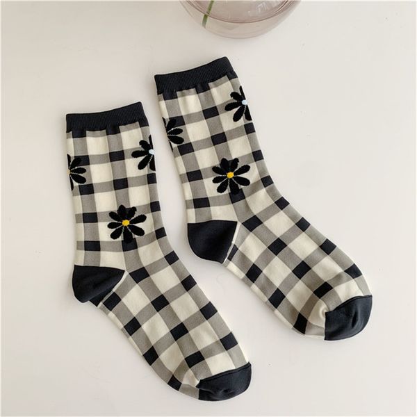 cute flower cotton socks women fashion plaid long socks girls dress soft happy female streetwear sport calcetines, Black;white
cute flower cotton socks women fashion plaid long socks girls dress soft happy female streetwear sport calcetines, Black;white