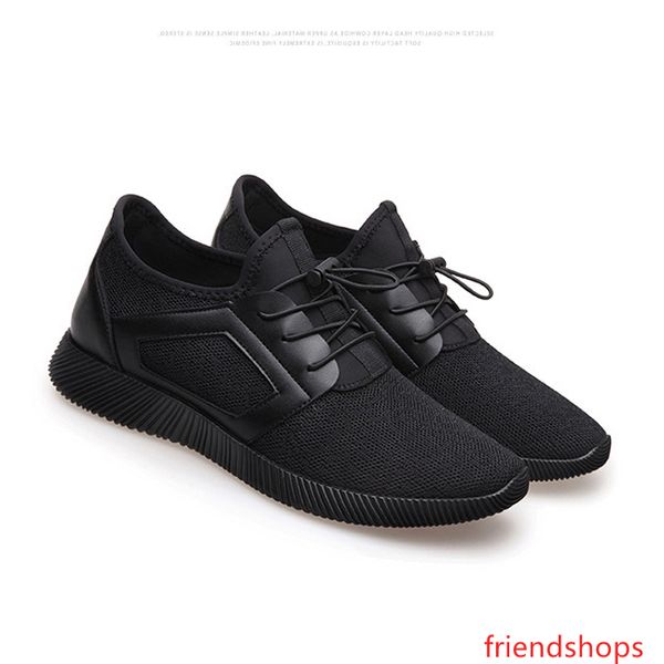 fashion brand casual shoes triple black men women platform black white breathable sports sneakers trainers size 39-44
fashion brand casual shoes triple black men women platform black white breathable sports sneakers trainers size 39-44