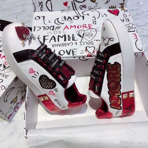 2020e high-end limited edition graffiti hand-painted leather ladies casual shoes, fashion wild party sports shoes, original box packaging
2020e high-end limited edition graffiti hand-painted leather ladies casual shoes, fashion wild party sports shoes, original box packaging