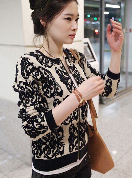 2016 new autumn winter women knit sweater loose knit blazer black porcelain blue cardigan knitted sweaters print wl2031, White;black
2016 new autumn winter women knit sweater loose knit blazer black porcelain blue cardigan knitted sweaters print wl2031, White;black