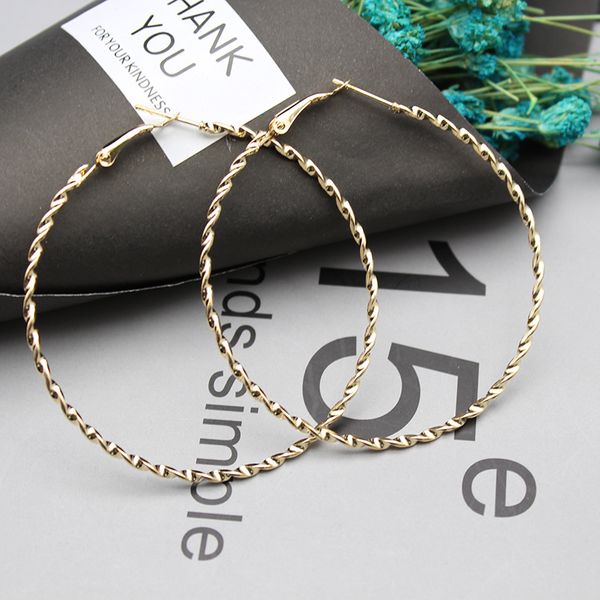 2019 fashion trendy earrings for women gold silver spiral shape hyperbole ear ring metal big circle smooth large, Golden;silver
2019 fashion trendy earrings for women gold silver spiral shape hyperbole ear ring metal big circle smooth large, Golden;silver