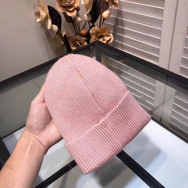 2019 new luxury fashion knitting cotton hats good quality women men winter warm pink long hats with box, Blue;gray
2019 new luxury fashion knitting cotton hats good quality women men winter warm pink long hats with box, Blue;gray
