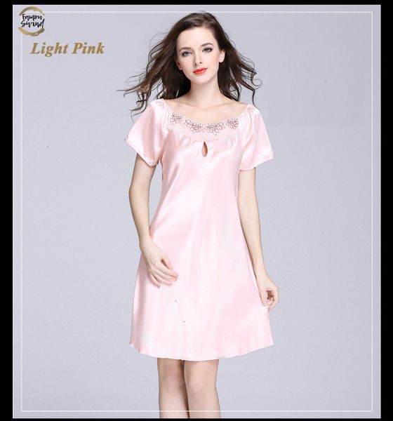 sweet new young women silk nightgown printed fashion knee-length girl sleepwear summer ladies sleepshirts pink blue, Black;red
sweet new young women silk nightgown printed fashion knee-length girl sleepwear summer ladies sleepshirts pink blue, Black;red