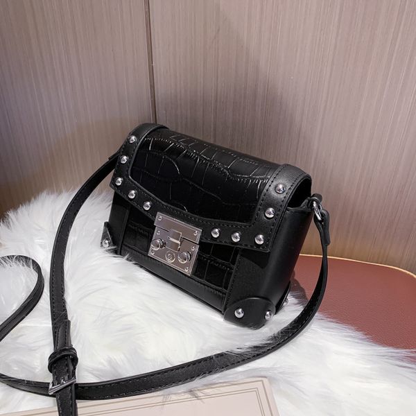 solid crossbody bag for women 2020 luxury handbags designer ladies hand shoulder messenger alligator bag sac a main female sling
solid crossbody bag for women 2020 luxury handbags designer ladies hand shoulder messenger alligator bag sac a main female sling