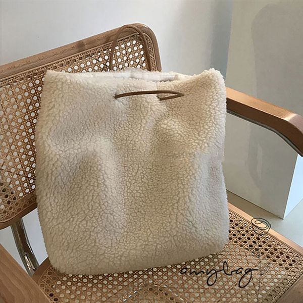 autumn and winter women's portable lamb fur bag korean-style casual messenger bag women's large capacity tote furry fluffy
autumn and winter women's portable lamb fur bag korean-style casual messenger bag women's large capacity tote furry fluffy