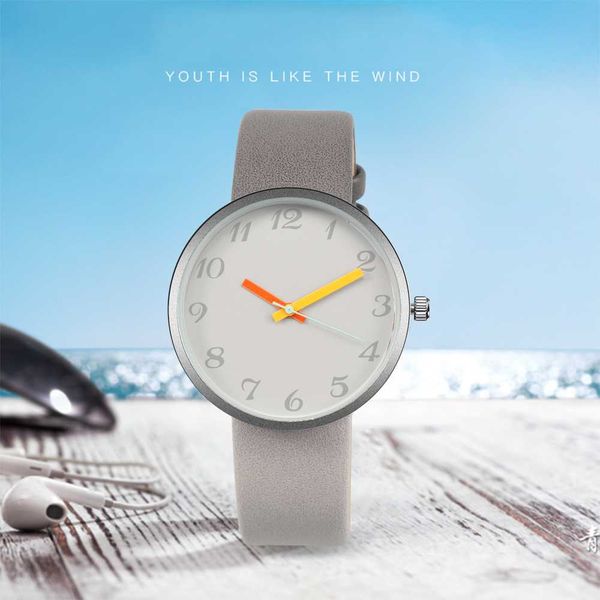 2019 new women watches leather straps quartz watch unique designer clock lovers watch women, Slivery;brown
2019 new women watches leather straps quartz watch unique designer clock lovers watch women, Slivery;brown