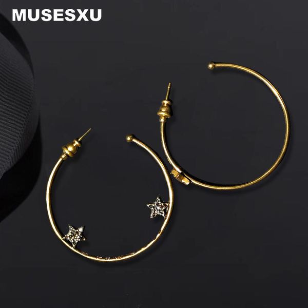 jewelry&accessories fashionable classic letter star inlaid with black zircon hollow asymmetric girl's lovely earrings, Golden;silver
jewelry&accessories fashionable classic letter star inlaid with black zircon hollow asymmetric girl's lovely earrings, Golden;silver