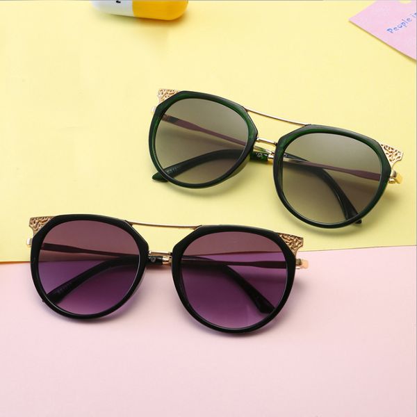 classic kid sunglasses children colorful reflective eyewear accessories brand boy girls sun glasses, White;black
classic kid sunglasses children colorful reflective eyewear accessories brand boy girls sun glasses, White;black