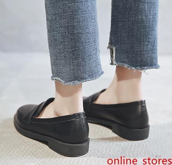 ju049 man spring casual shoes breathable light men lace-up new women s leather shoes wild personality shoes fashion big size 39-46
ju049 man spring casual shoes breathable light men lace-up new women s leather shoes wild personality shoes fashion big size 39-46