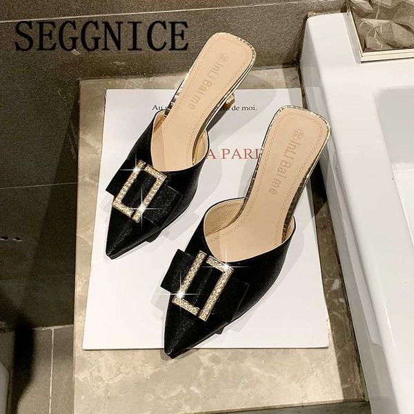 2020 designers high heel pumps slip on women' fashion tacones mujer crystal shiny casual black sandals woman shoes
2020 designers high heel pumps slip on women' fashion tacones mujer crystal shiny casual black sandals woman shoes