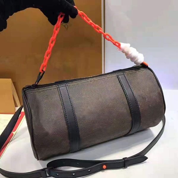 european classic luxury style lady's shoulder bag fishone suit bag leather making chain decorative bucket fringed ball decoration party
european classic luxury style lady's shoulder bag fishone suit bag leather making chain decorative bucket fringed ball decoration party