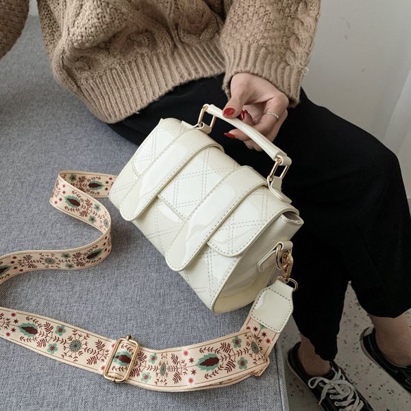 hign-class patent leather satchels solid elegant shoulder messenger bags for women wide strap handbags tote bags bolsa
hign-class patent leather satchels solid elegant shoulder messenger bags for women wide strap handbags tote bags bolsa