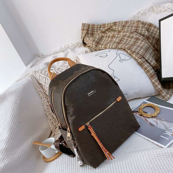 2020 new women backpack style school bags girls travel leisure high-capacity presbyopic joker lady bag shoulder bag bagpack
2020 new women backpack style school bags girls travel leisure high-capacity presbyopic joker lady bag shoulder bag bagpack